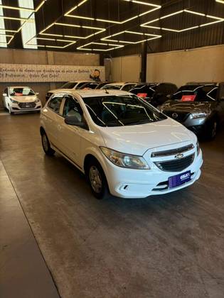 CHEVROLET ONIX 1.0 MPFI LT 8V FLEX 4P MANUAL CHEVROLET ONIX 1.0 MPFI LT 8V FLEX 4P MANUAL